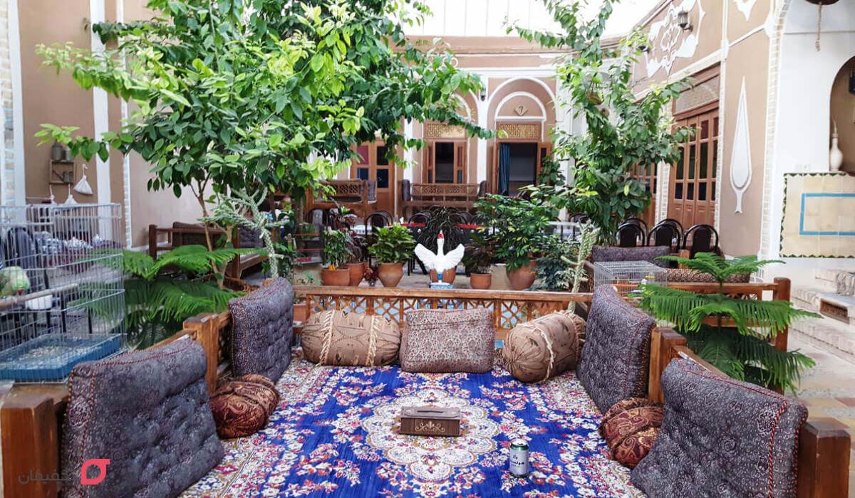 بوم ‌گردی چیست؟