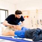 ماساژ درمانی چیست | فواید ماساژ تراپی برای مفاصل و سردرد 24 ماساژ درمانی چیست