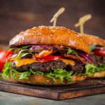 طرز تهیه همبرگر رستورانی؛ 10 راز خوشمزگی همبرگر خانگی 32 طرز تهیه برگر رستورانی