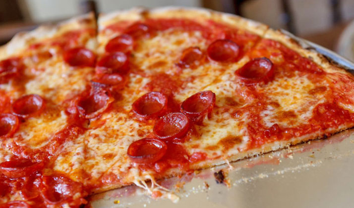 پیتز نیویورک تین کراست، پیتزایی بسیار محبوب در آمریکا به شمار می‌رود.