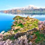 شهر وان ترکیه کجاست | زمان حراج | هزینه سفر | جاهای دیدنی 36 دریاچه وان در نزدیکی شهر وان یکی از زیباترین نقاط ترکیه است.