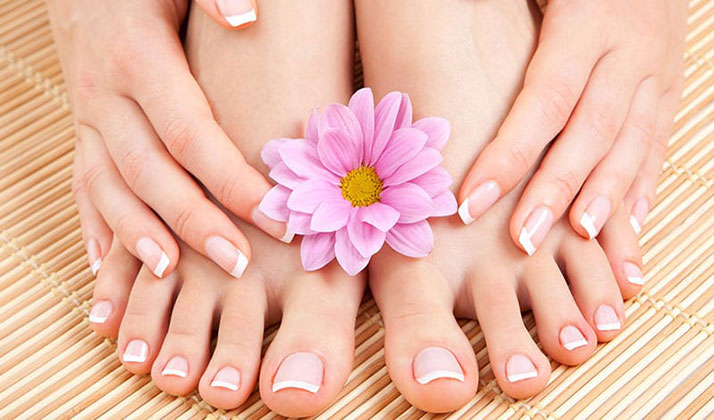 شما میتوانید با انجام چند کار ساده ماندگاری بیشتری به پدیکور خود بدهید.