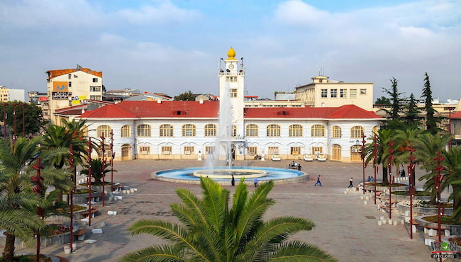 میدان شهرداری