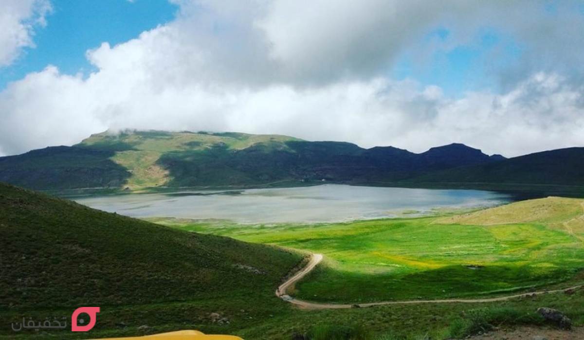 دریاچه نئور
