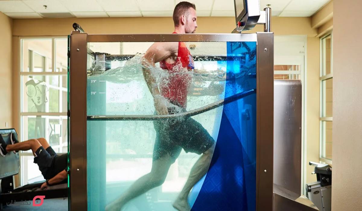 آب درمانی چیست؛ حرکات آب درمانی در استخر برای دیسک کمر 12 آب درمانی