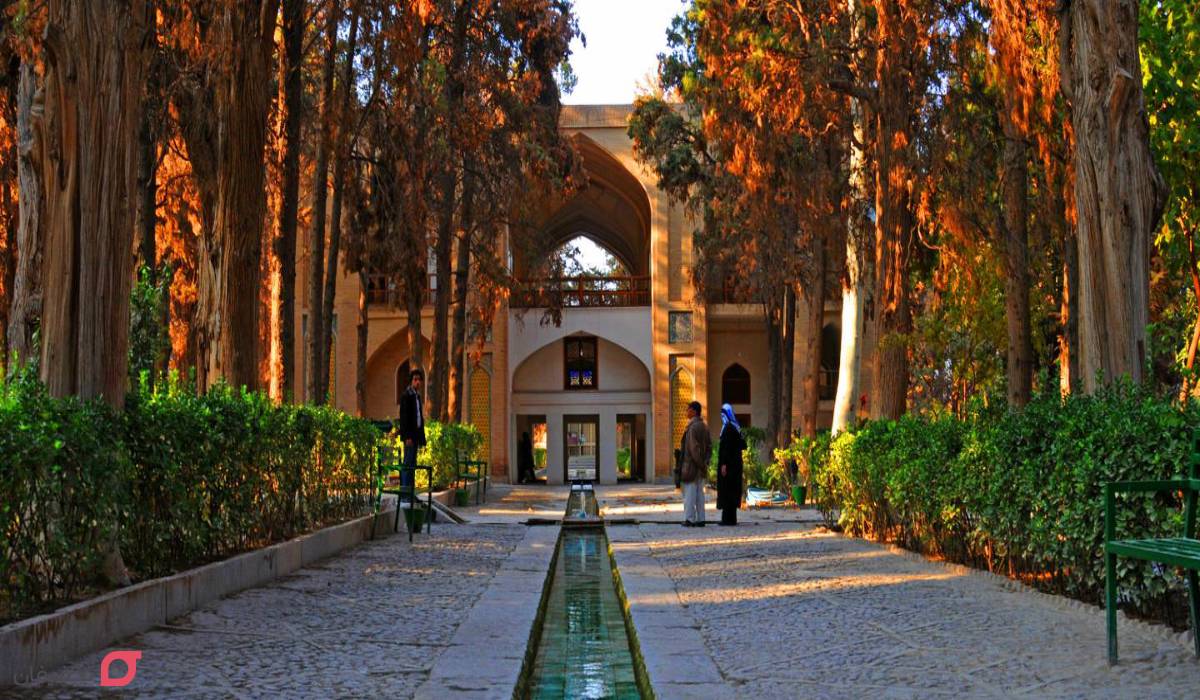 جاهای دیدنی کاشان | 15 مکان تفریحی در بهار و زمستان با عکس 2 باغ فین کاشان