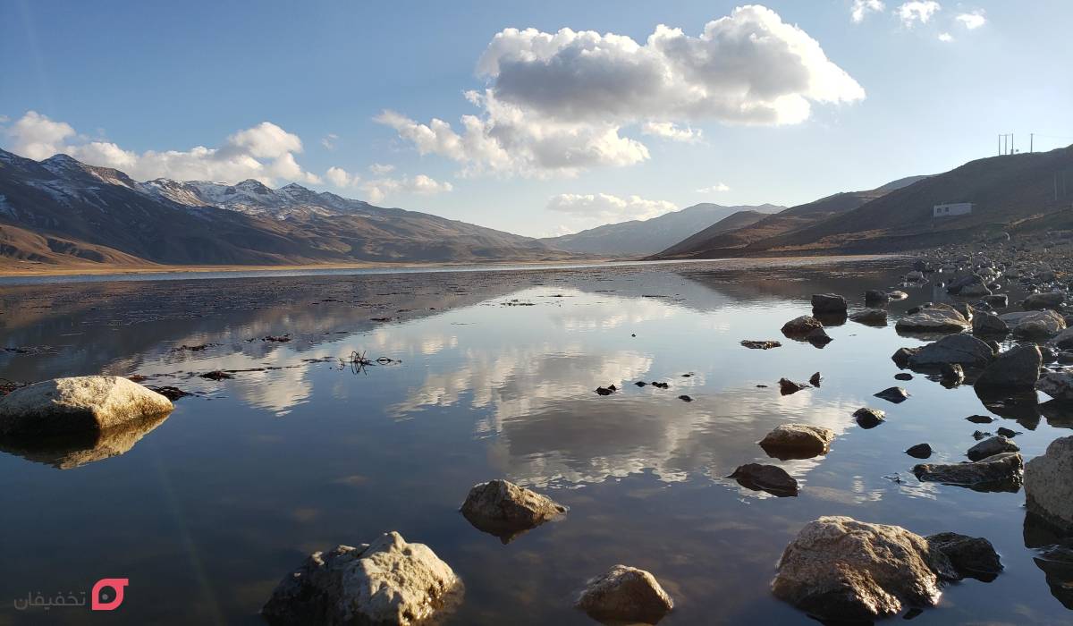 دریاچه نئور