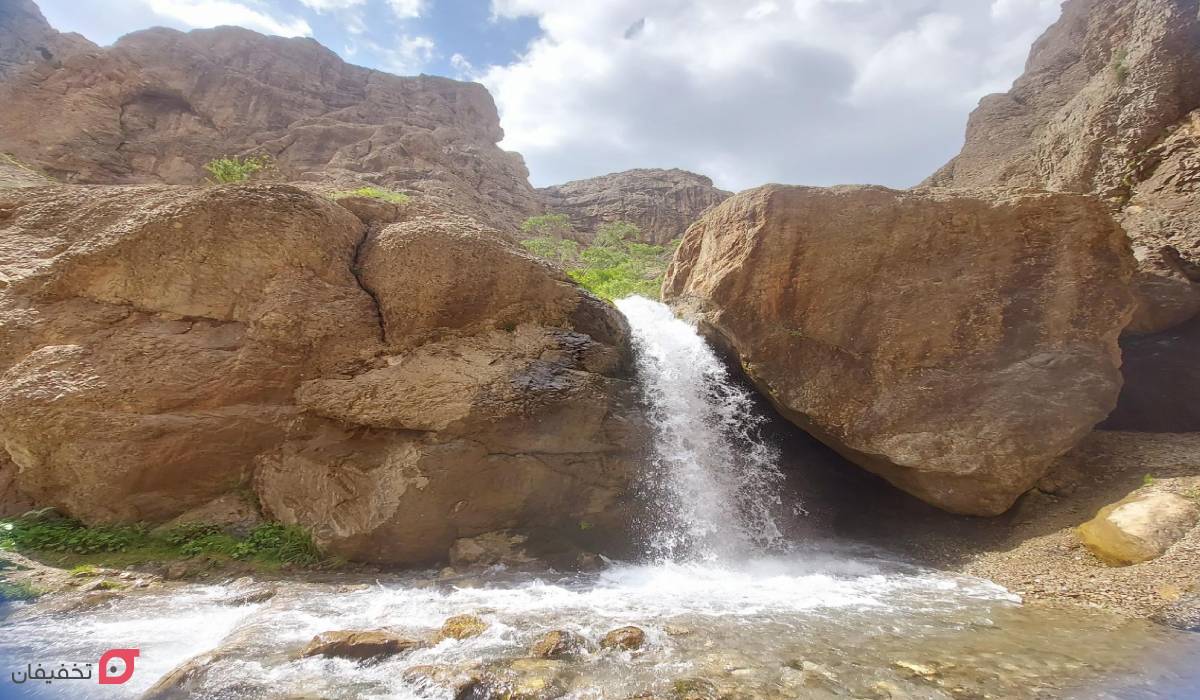 آبشار نزدیک تهران | لیست 12 آبشار فیروزه ای و یخی با عکس 10 آبشار آبنیک