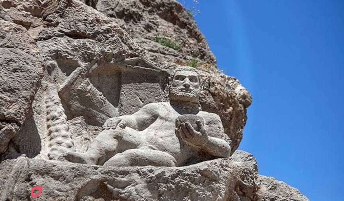 مجسمه هرکول