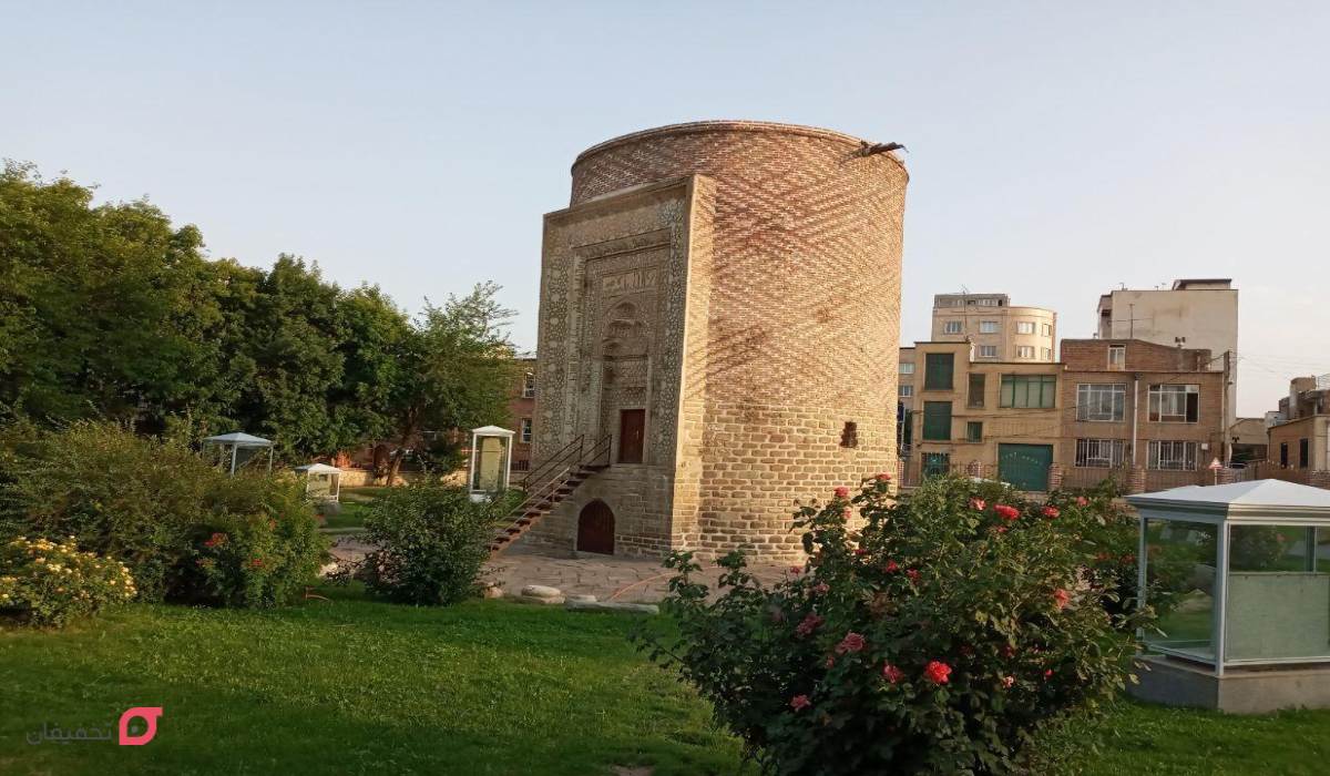 برج سه گنبد