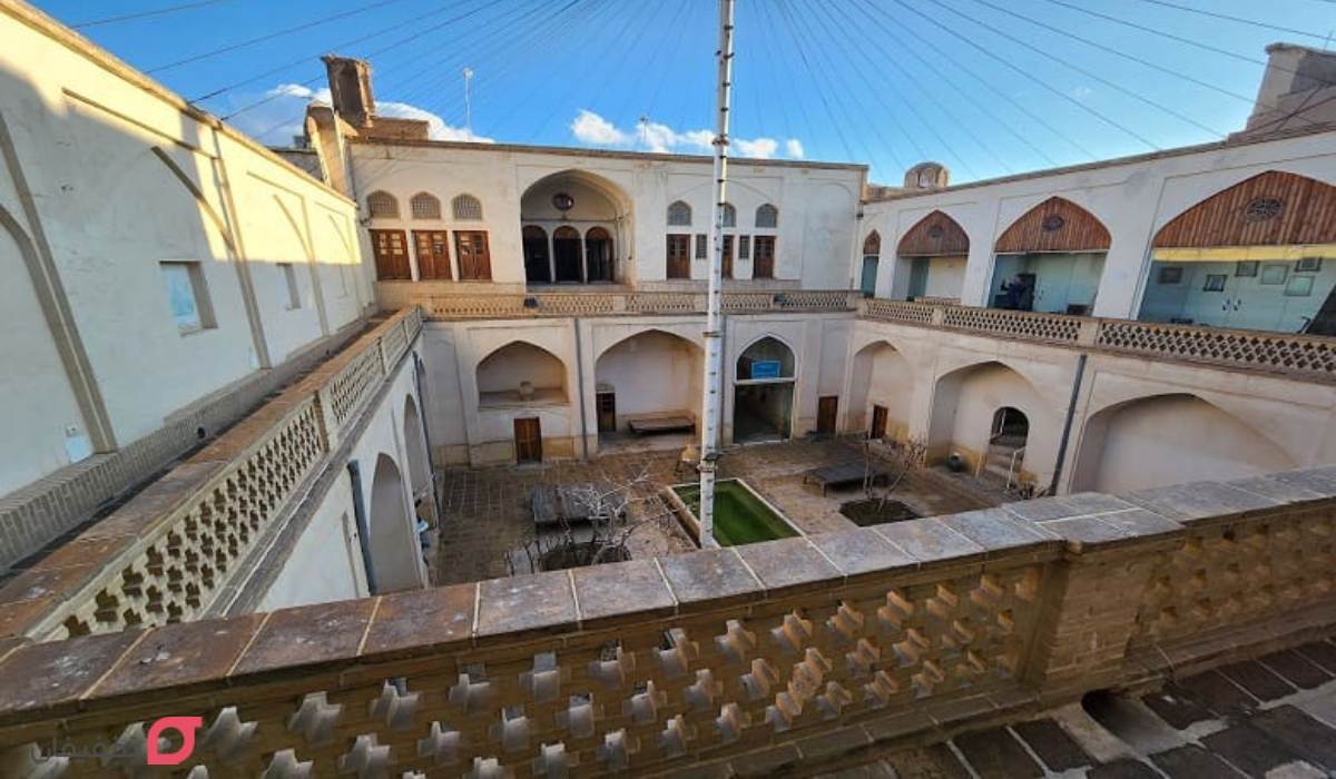 خانه تاج