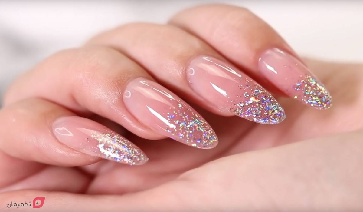 کاشت ناخن به صورت قالبی