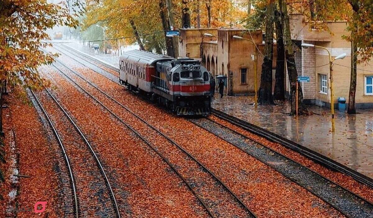 آبشار بیشه در پاییز