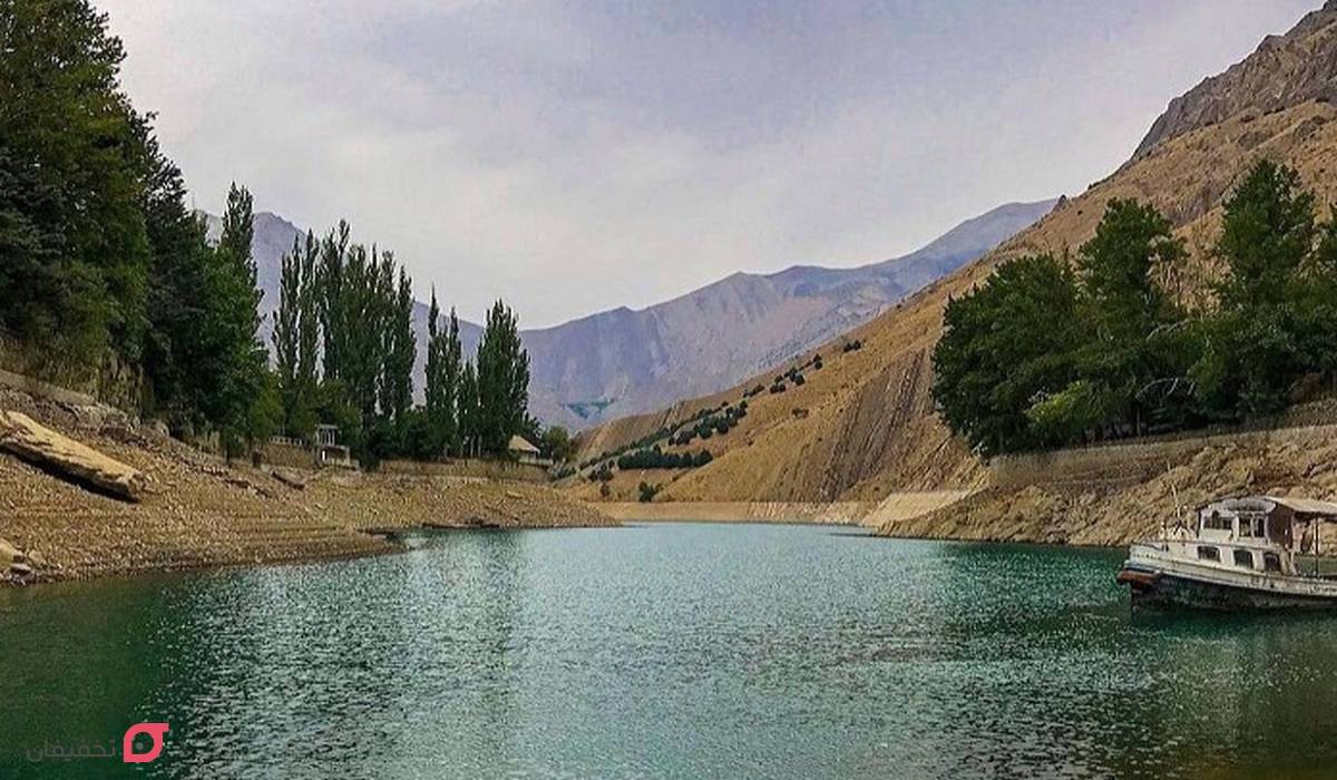 دریاچه واریان