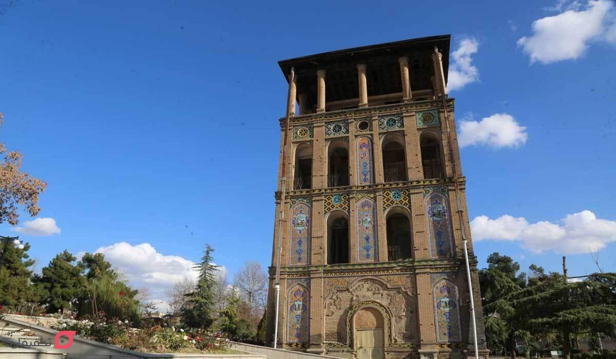 عمارت کلاه فرنگی عشرت اباد