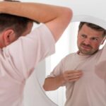 علت تعریق زیاد بدن چیست؛ آیا نشانه بیماری است؟ (روش درمان) 23 علت تعریق زیاد