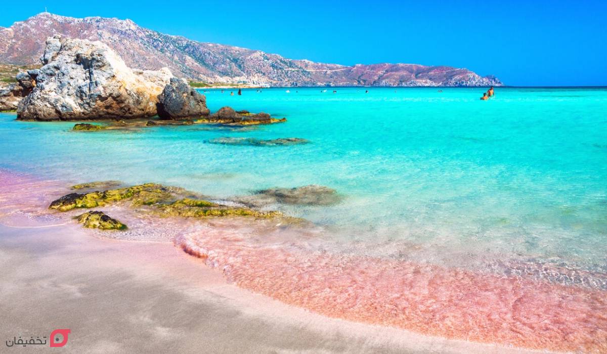 ساحل شن های صورتی (Pink Sands Beach)