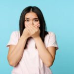 علت تلخی دهان در صبح ناشتا و طول روز چیست | آیا خطرناک است؟ 30 علت تلخی دهان