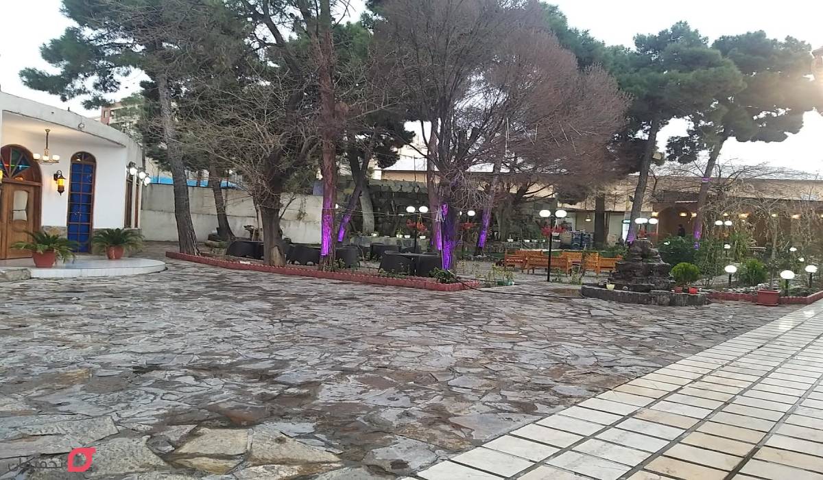 بهترین باغ رستوران های تهران با موسیقی زنده برای تولد 6 باغ رستوران نارون