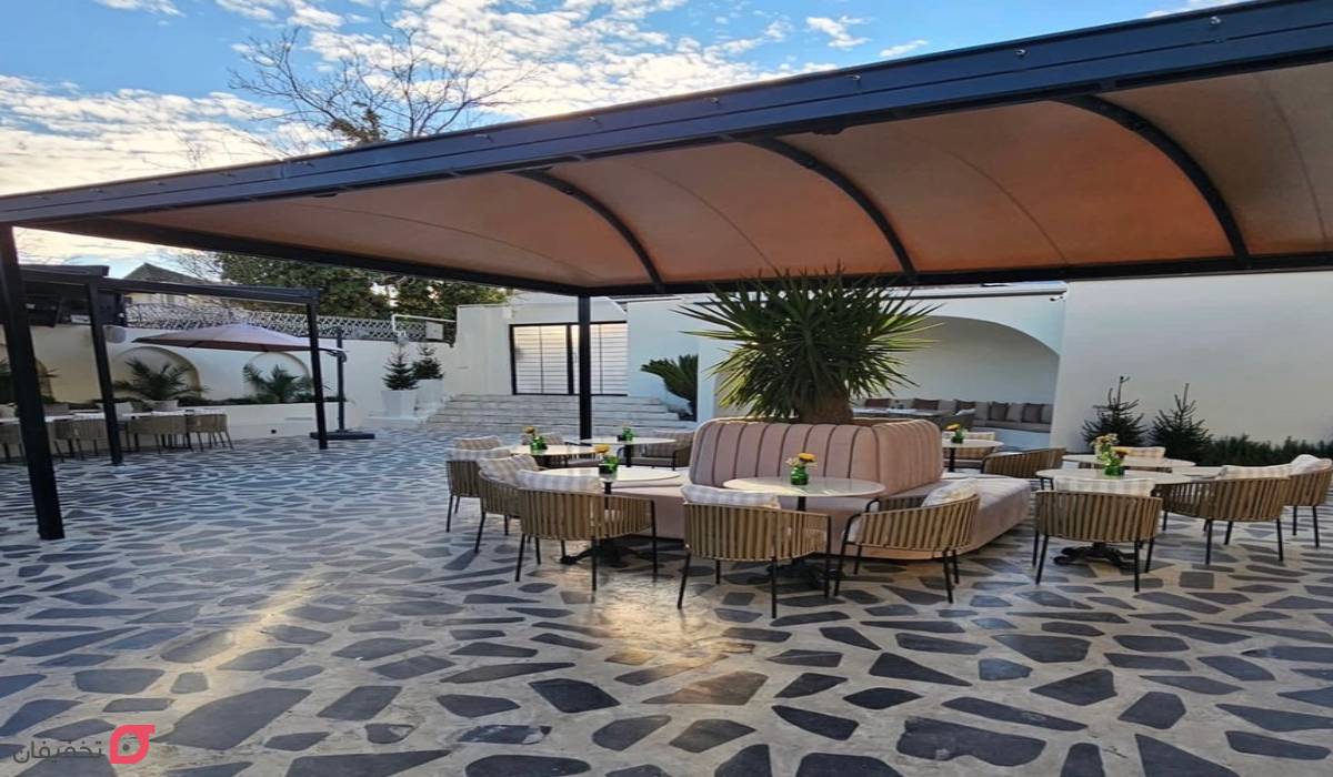 بهترین باغ رستوران های تهران با موسیقی زنده برای تولد 8 کافه رستوران حیاط دیوا لواسان