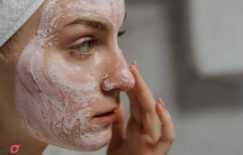 بهترین اسکراب صورت برای پوست خشک | 6 مارک + 5 اسکراب خانگی 32 بهترین اسکراب صورت برای پوست خشک