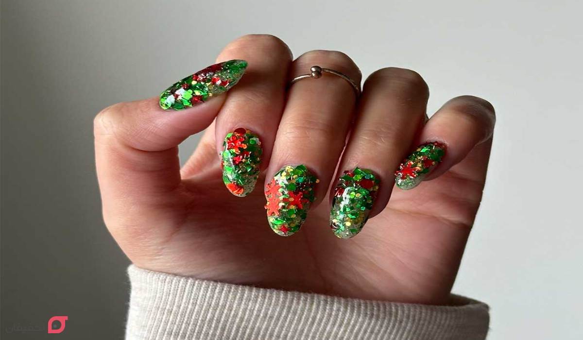 طرح ناخن کریسمس | عکس 22 مدل شیک و ساده جدید 2026 17 طرح ناخن کریسمس سبز