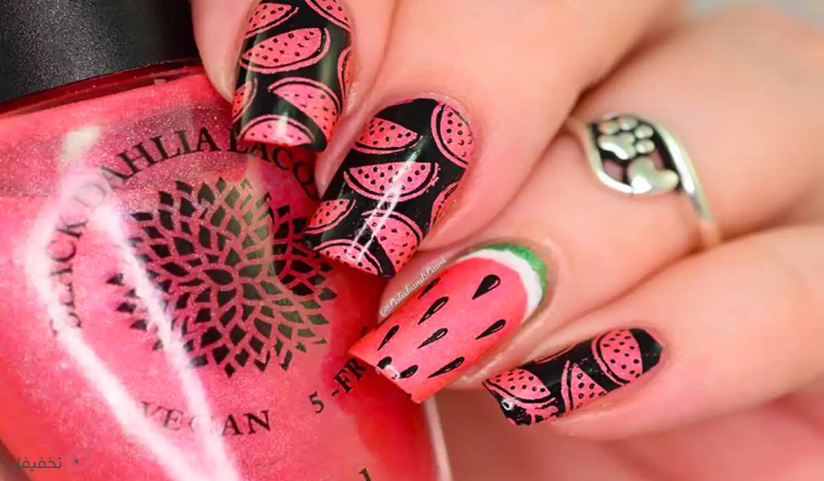 طرح ناخن یلدایی | 23 مدل ساده و شیک دخترانه ترند 1404 17 طرح ناخن یلدایی عروس