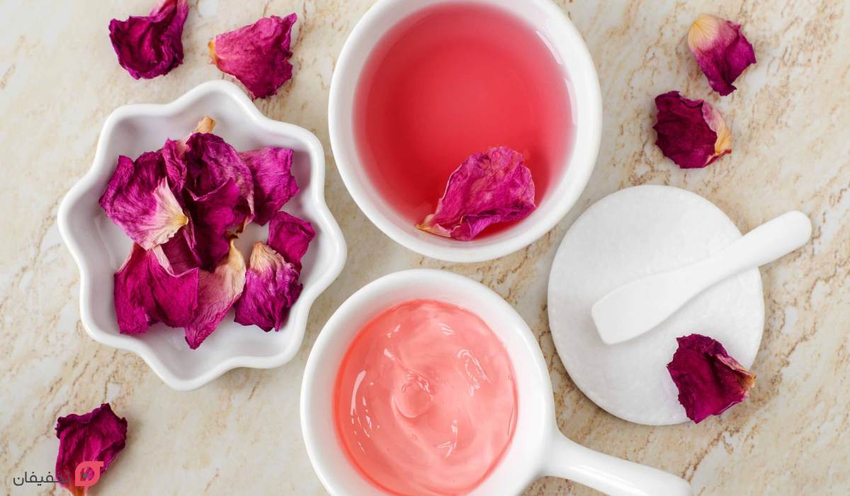 خواص گلاب برای پوست قبل از خواب | نحوه استفاده در 6 مرحله 8 نحوه استفاده از گلاب برای صورت