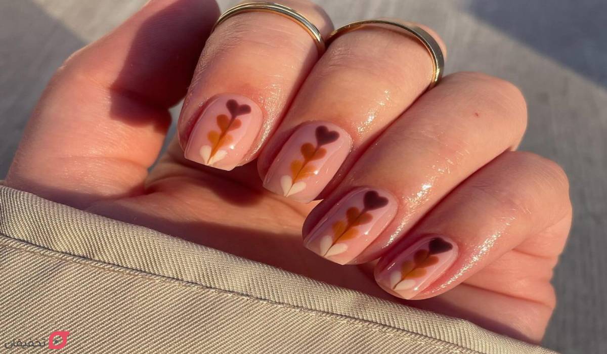 طرح ناخن پاییزی | 30 ایده جدید و ترند مینیمال و شیک 1404 15 طرح ناخن پاییزی دخترانه