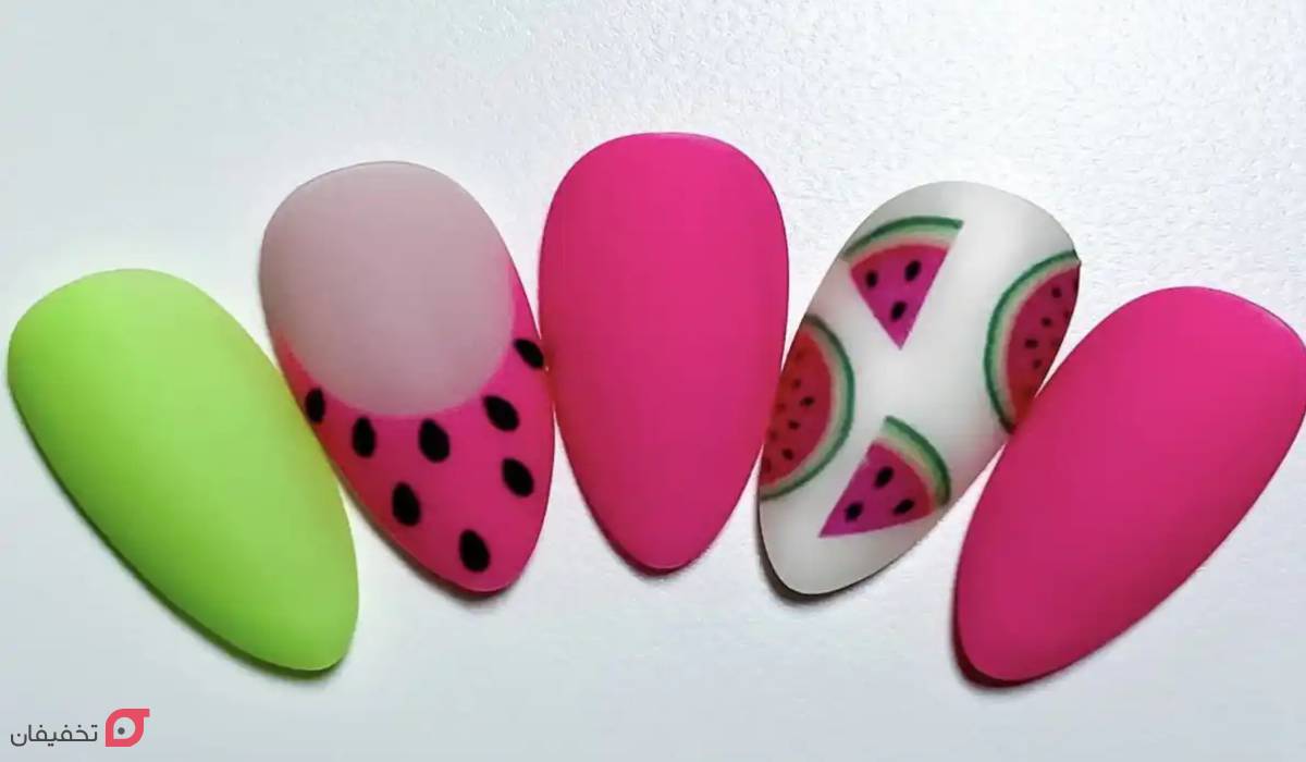 طرح ناخن یلدایی | 23 مدل ساده و شیک دخترانه ترند 1404 13 مدل ناخن شب یلدا دخترانه