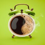 بهترین زمان خوردن قهوه برای بیدار ماندن، لاغری و ماه رمضان 15 بهترین زمان خوردن قهوه