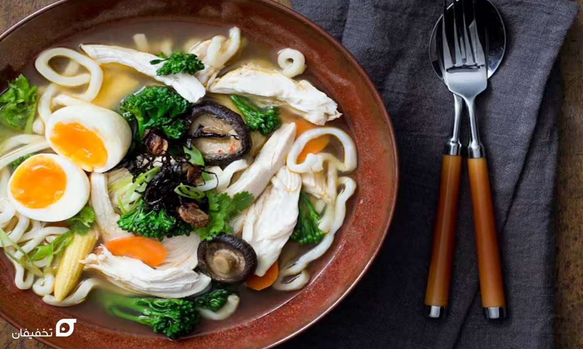 غذا با نودل و مواد دم دست | اقتصادی و فوری در ۱۵ دقیقه 6 غذا با نودل و قارچ